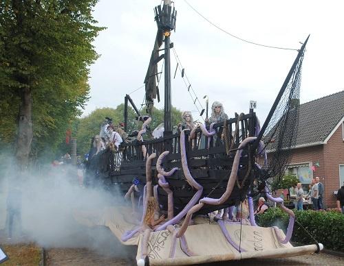 180906 Optocht ochtend Bouwen Houtring