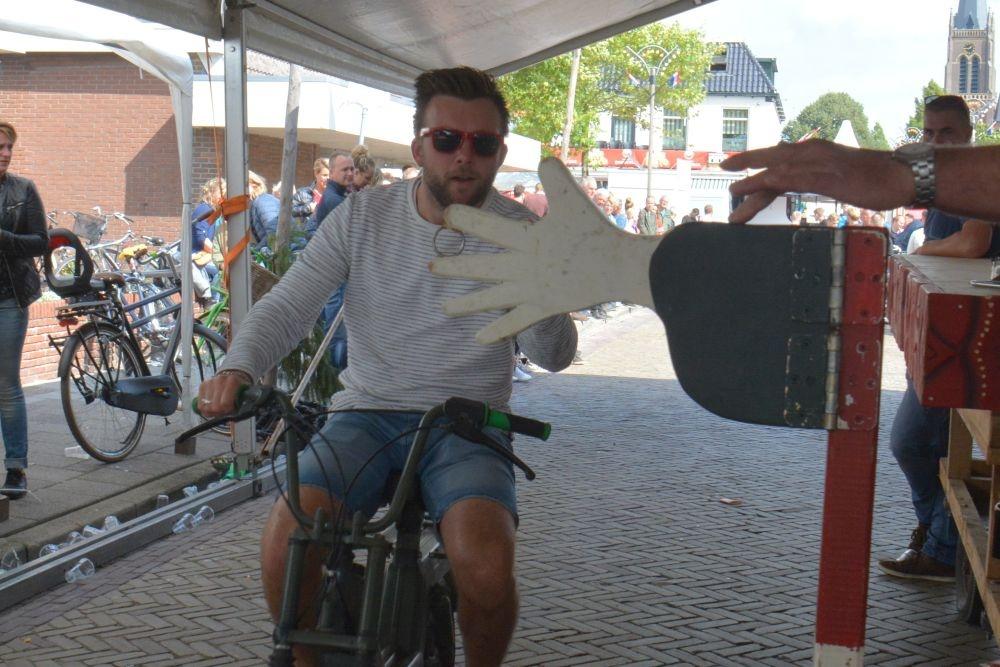 ringsteken op de brommer 75