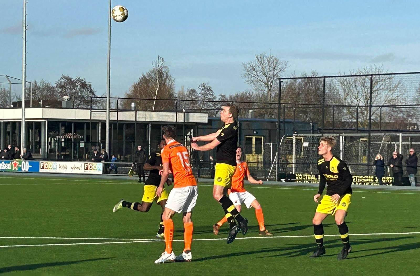 230204 voetbal Leovardia VVI 3
