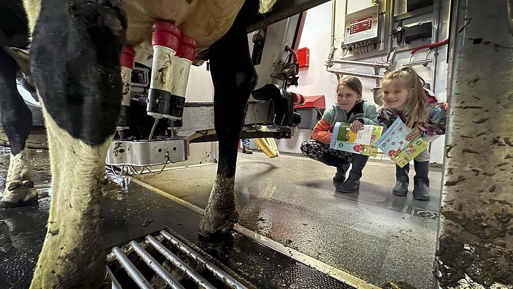 230414 Legemeer opendag FritsdeJong melkrobot 1000