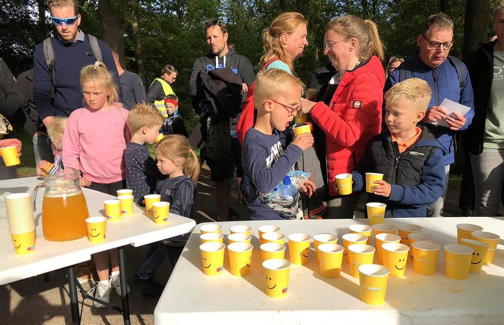 230525 SintNyk AVondvierdaagse drinken