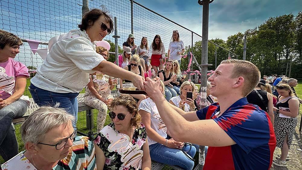 230515 SintNyk Renado Vrouwendag 2 1000