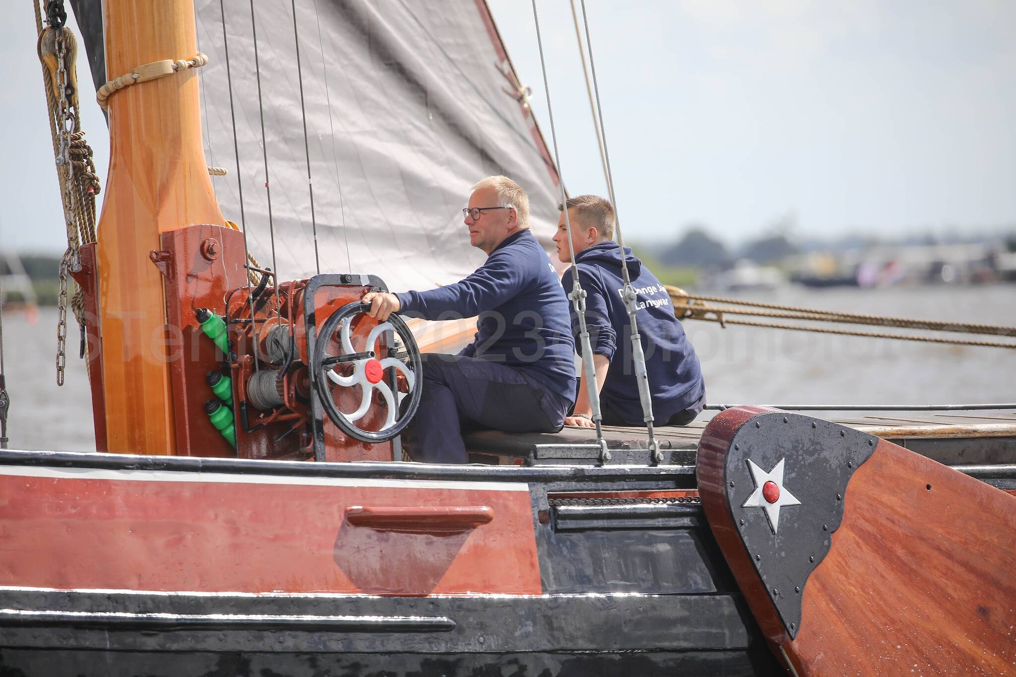 230809 SKS skutsje Terherne Langweeermiddendek c Promosfotos nl