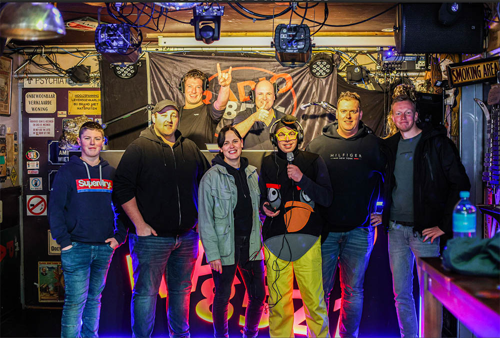 Team Radio8521