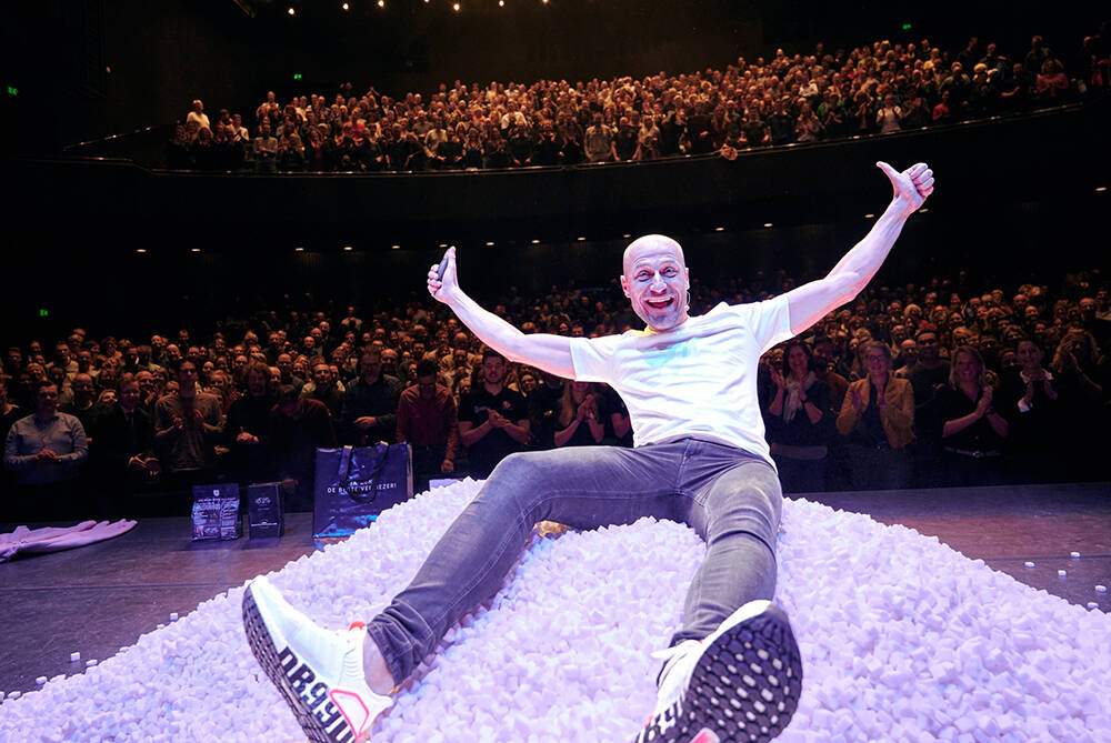 240302 SintNyk Wolweze Henk JanKoershuisTheatershow