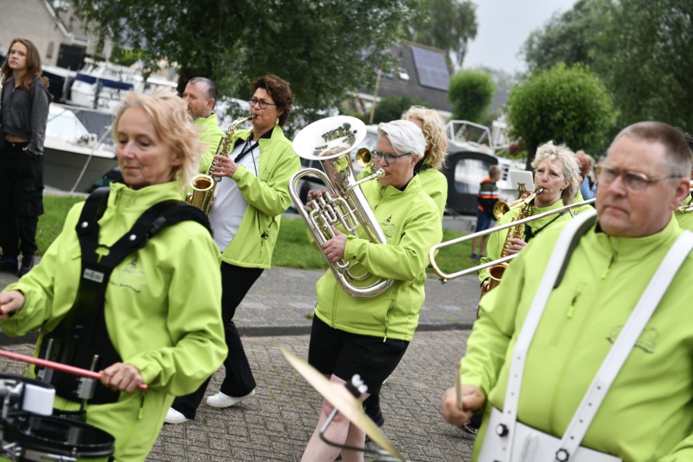 240601 Scharsterbrug dorpsfeest optocht 2  1000