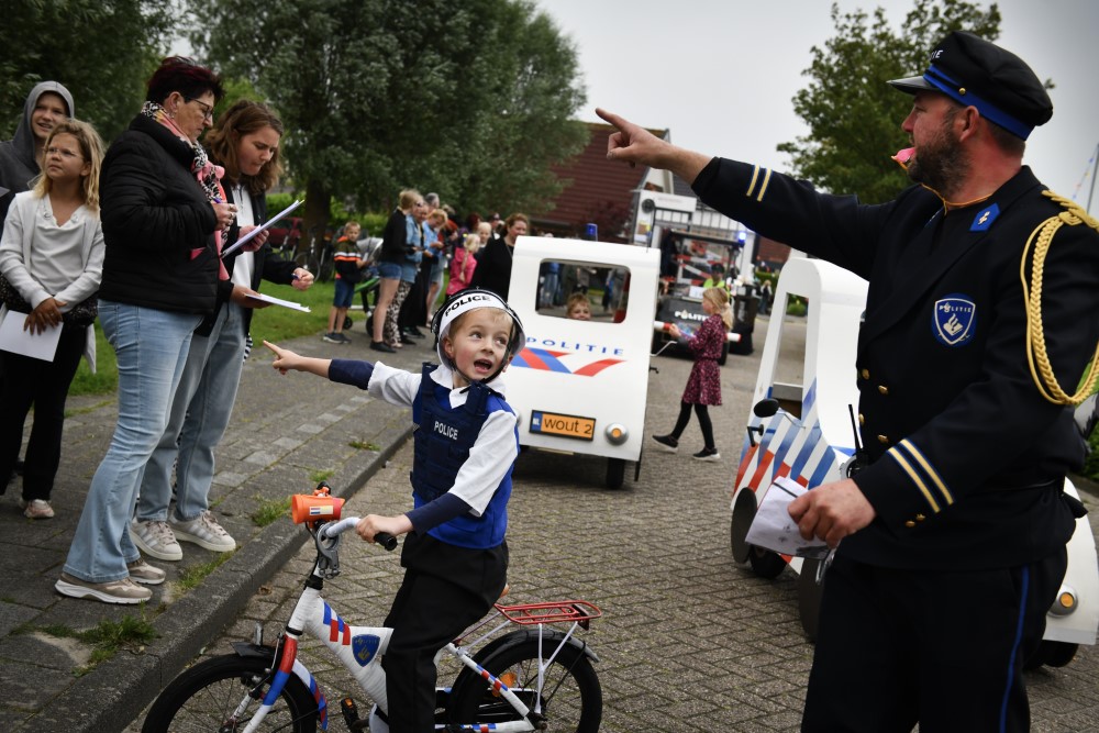 240601 Scharsterbrug dorpsfeest optocht 6  1000