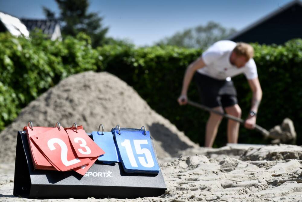 240518 SintNyk KPJ beachvolleybal voorbereidingen 5 1000