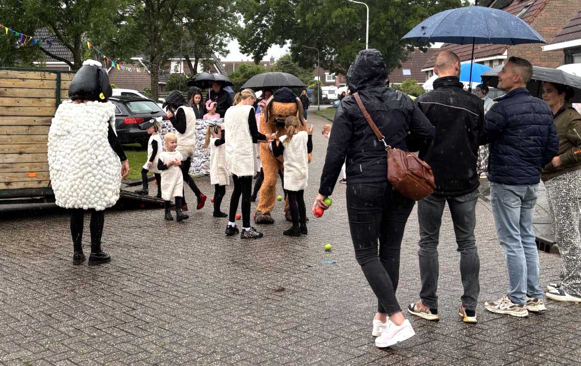 250607 Scharsterbrug dorpsfeest optocht 1 1500