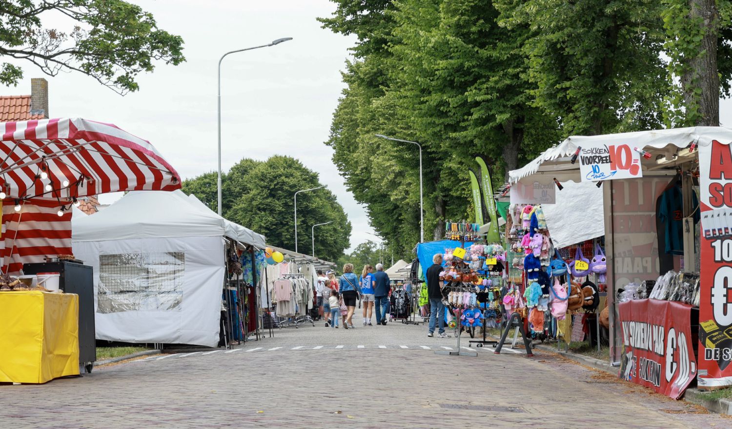 250705 SintNyk Jaarmarkt Oldtimershow 15 YvonneBijma 1500