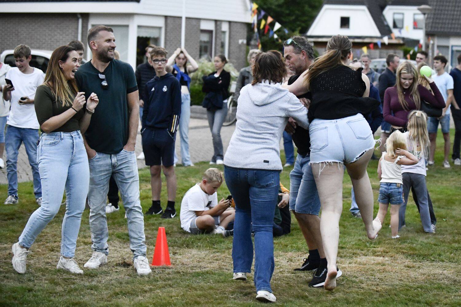 250830 langweer Merke stoelendans 10 c ByldBrege MennoDijkstra 1500