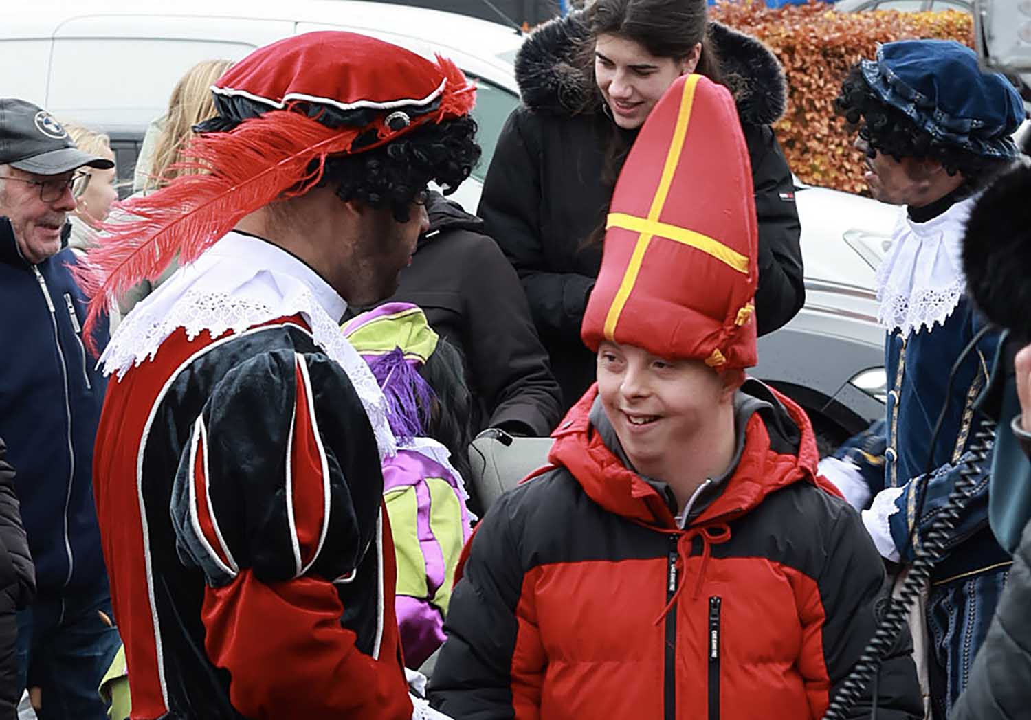 Spectaculaire intocht van Sinterklaas in Sint Nicolaasga