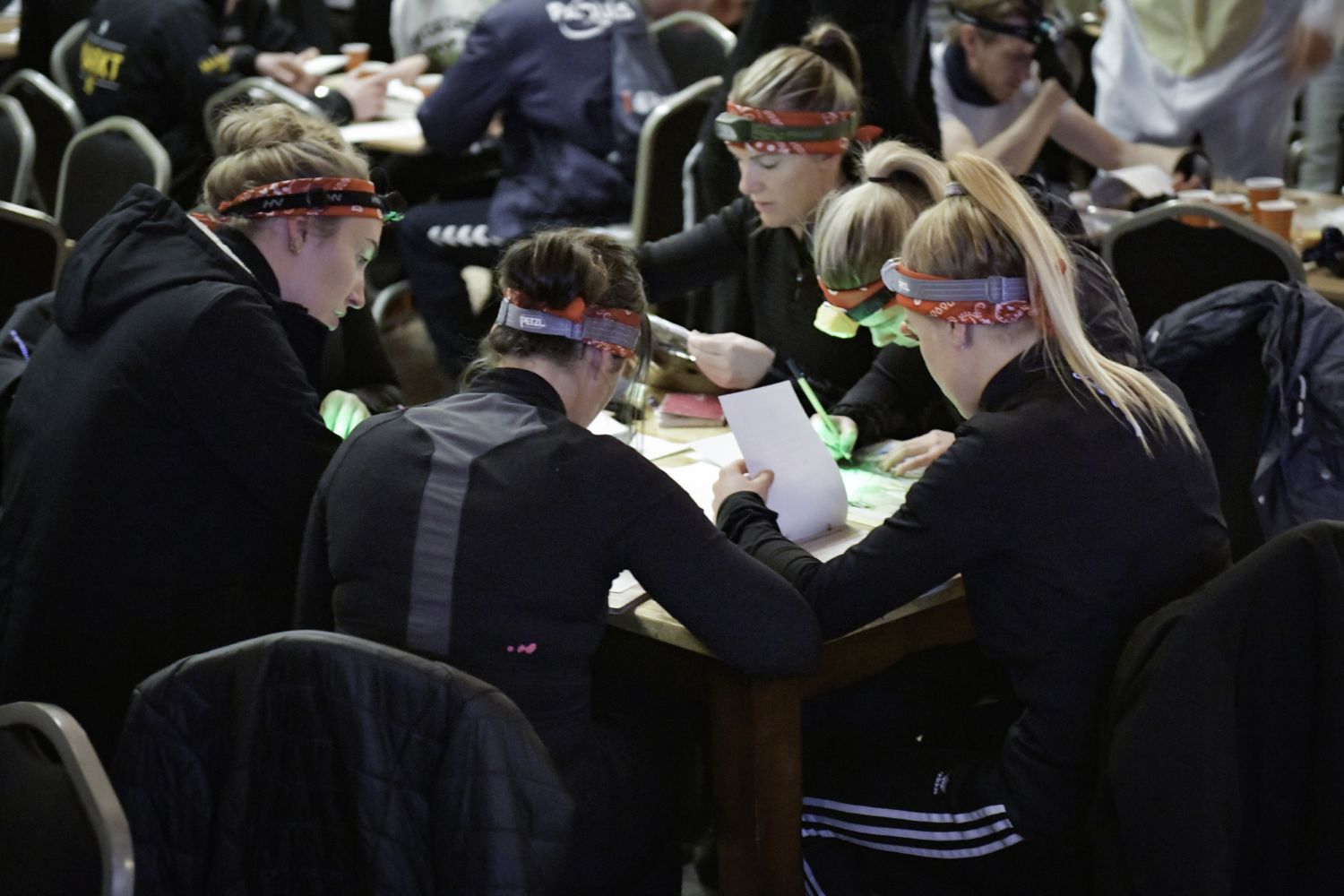 251121 SintNyk Brandweersurvival 3 c ByldBrege MennoDijkstra 1500