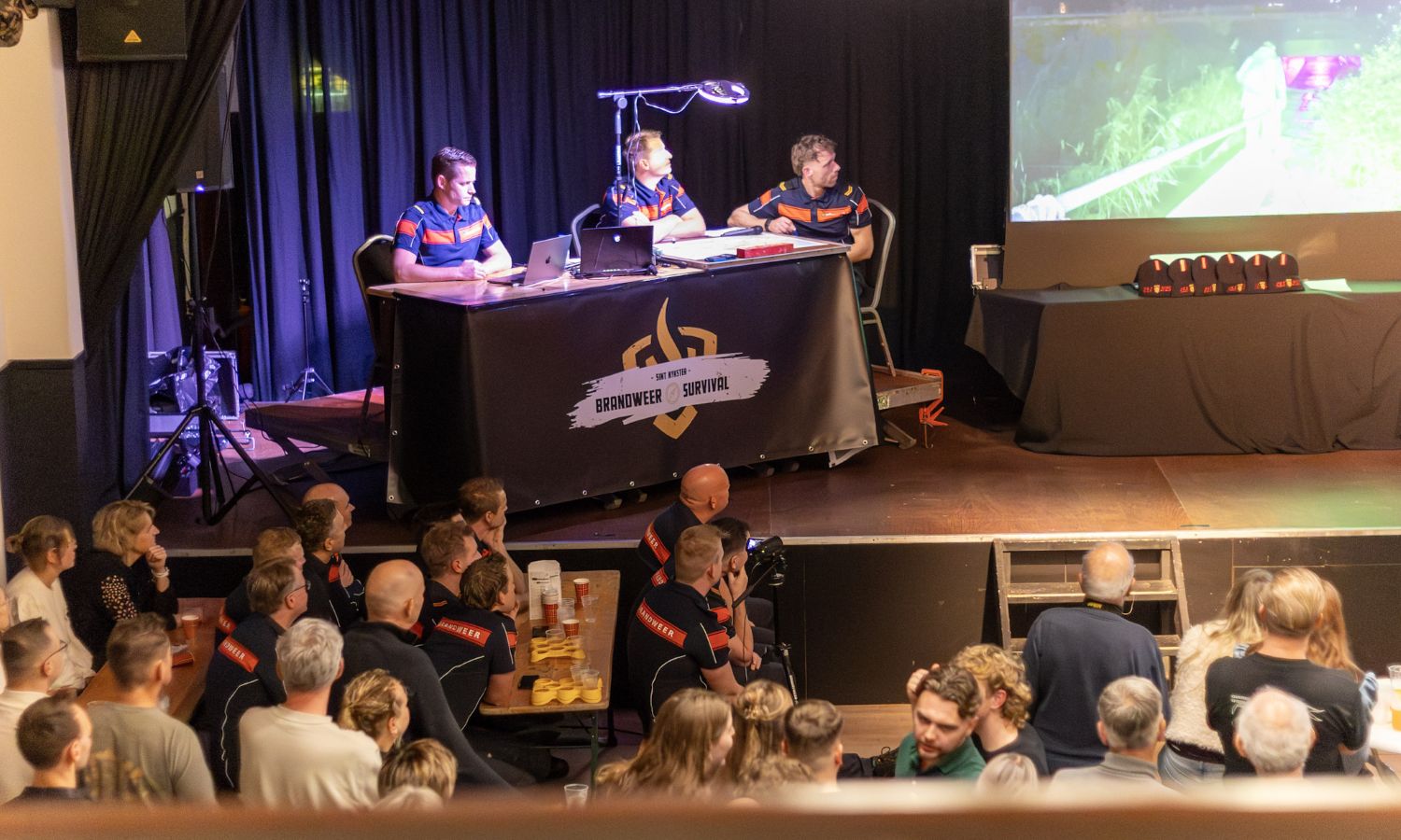 251129 SintNyk prijsuitreiking Brandweersurvival 14 c YvonneBijma 1500