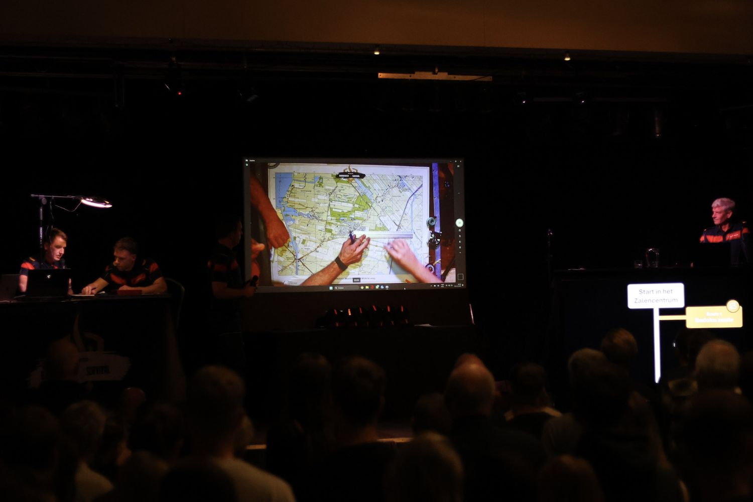 251129 SintNyk prijsuitreiking Brandweersurvival 15 c YvonneBijma 1500