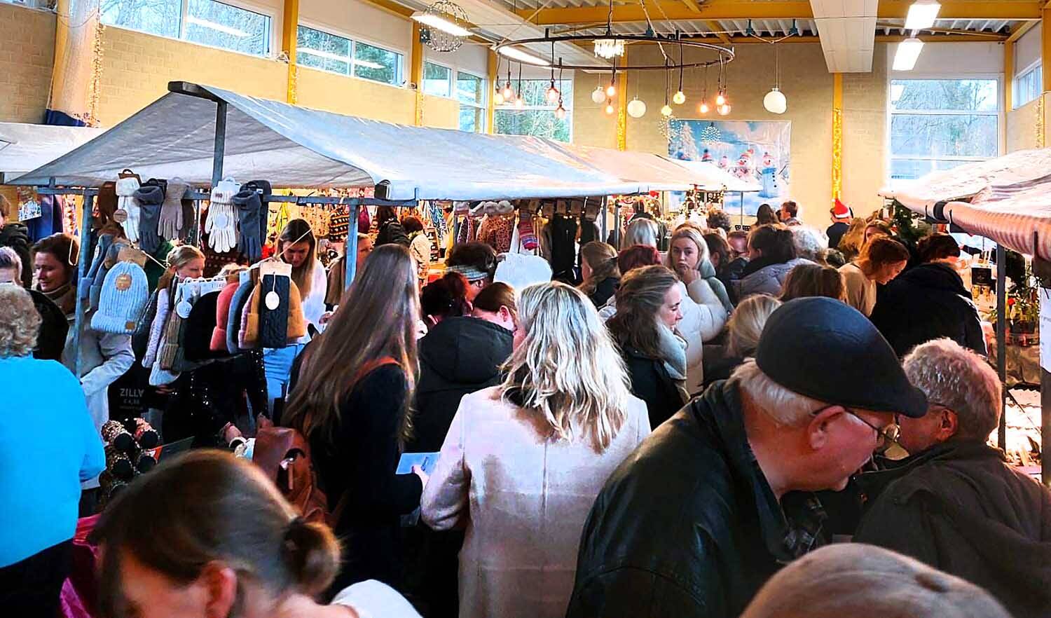 251218 SintNYk Maeykehiem kerstmarkt2