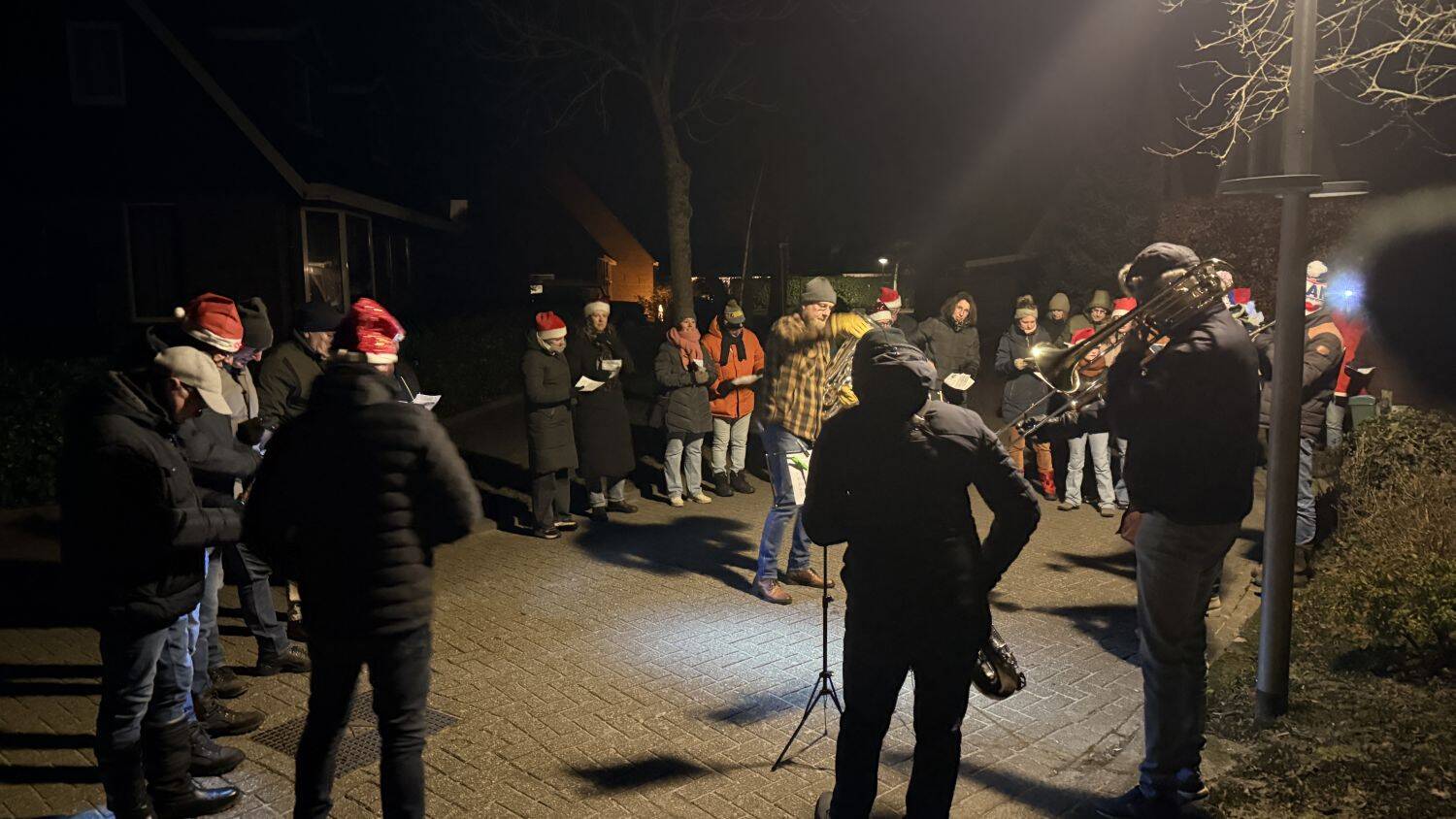 251225 SIntNyk Idskenhuizen kerstzingen 5c FotofanFem 1500