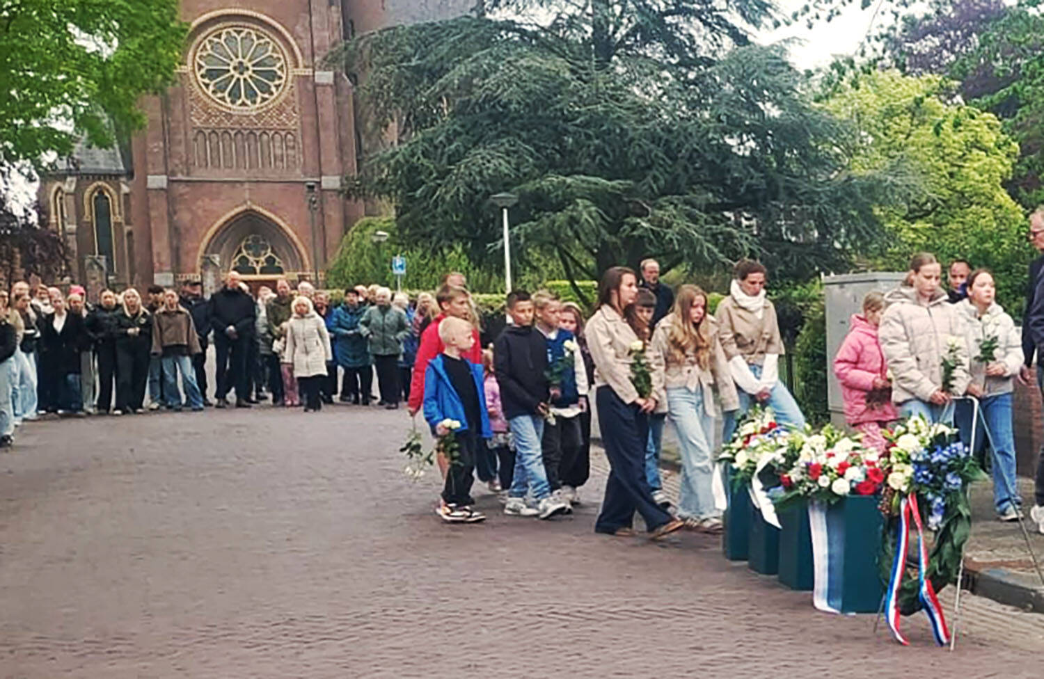 260504 SintNyk dodenherdenking a c WillydeGroot