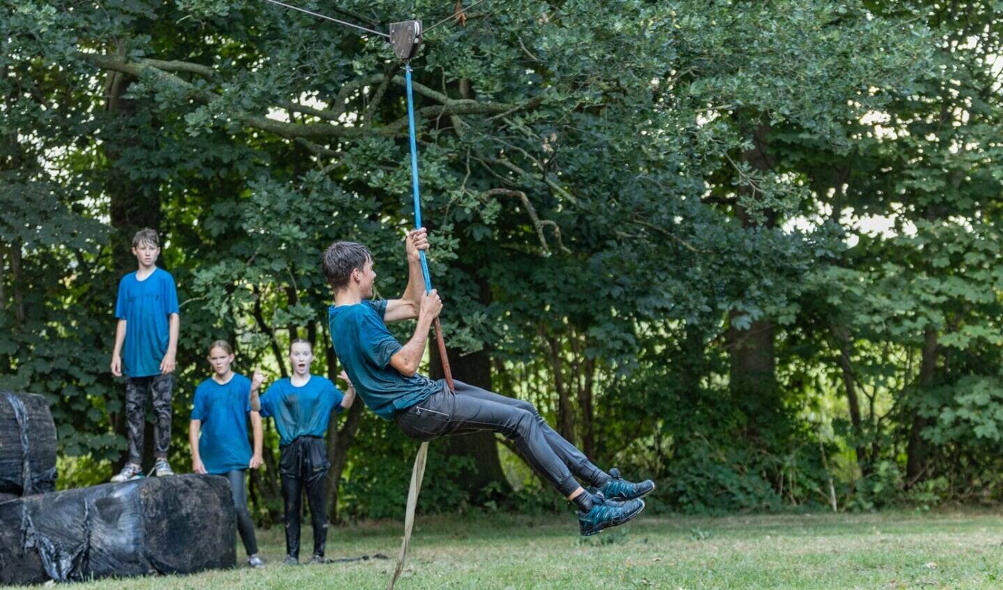 260821 Ouwsterhaule Survivalrun zipbaan