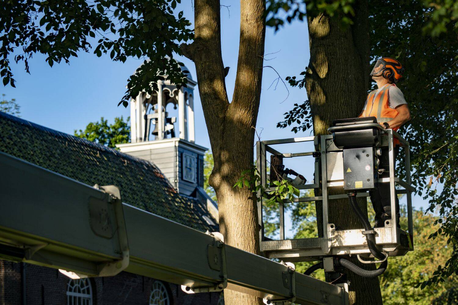 260910 SintNyk PKN kerk kapbomen 1 cByldbregeMennoDijkstra 1500
