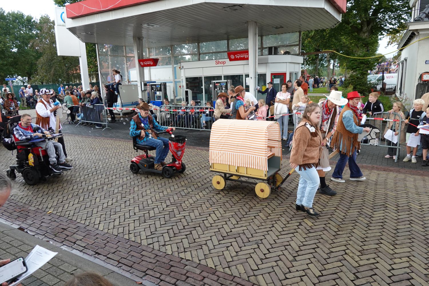 260903 SintNyk optocht ochtend 9 Noordoost nl 1500