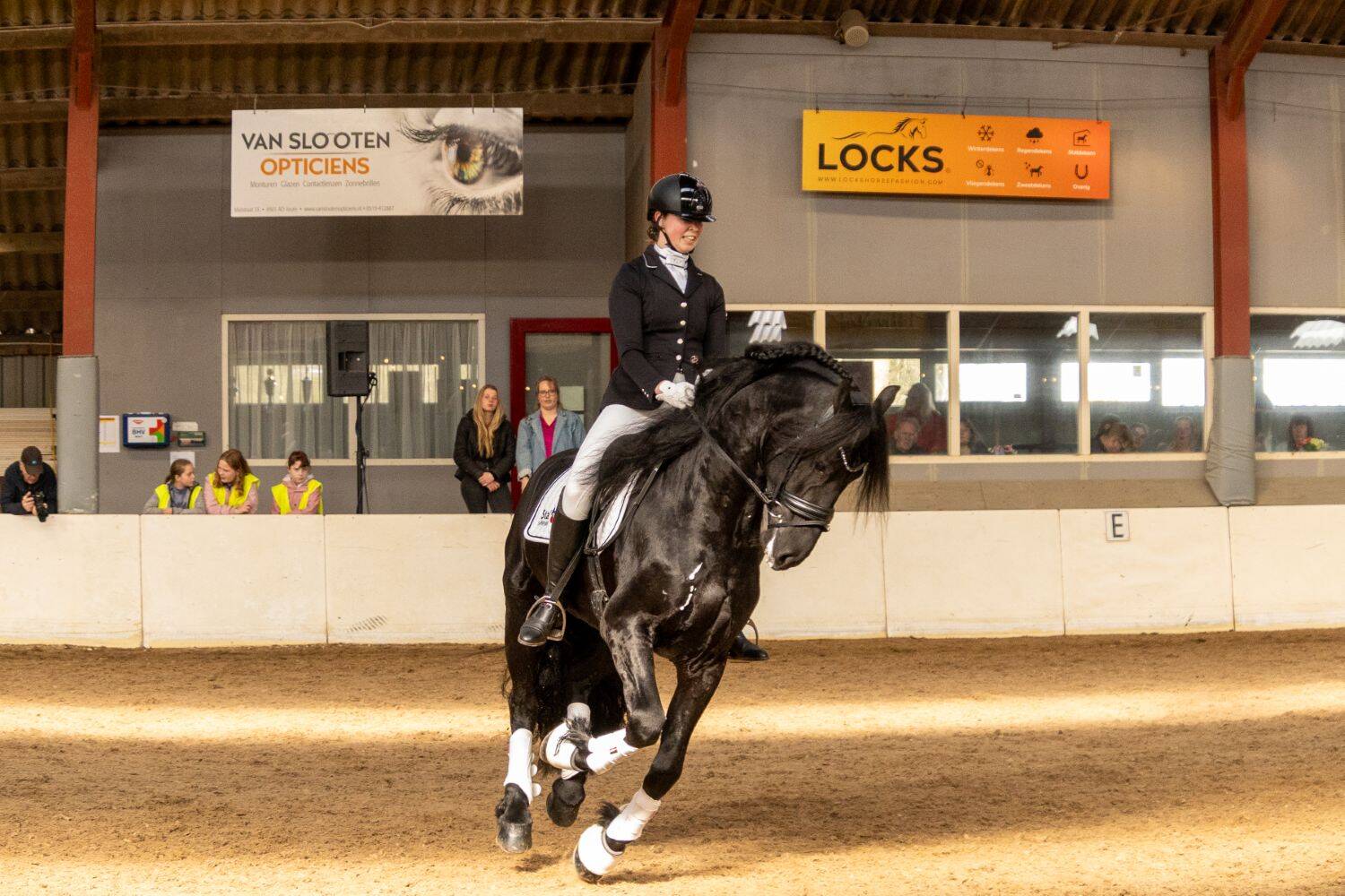 260321 SintNyk hengstenshow 11 c YvonneBijma 1500