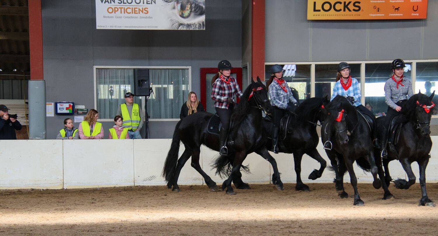 260321 SintNyk hengstenshow 7 c YvonneBijma 1500