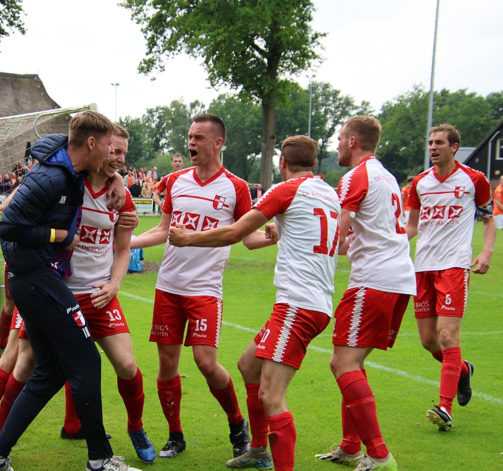 261030 SIntNyk Renado middenvelder StefandeVries 6 JustYvon