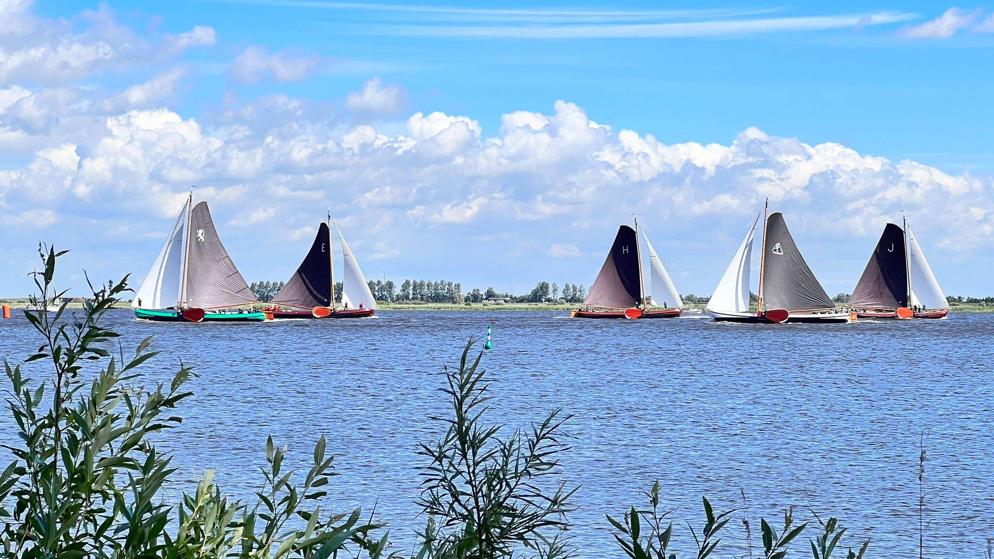 220702 Skutsjesilen SKS75jaar Akkrumerskutsje