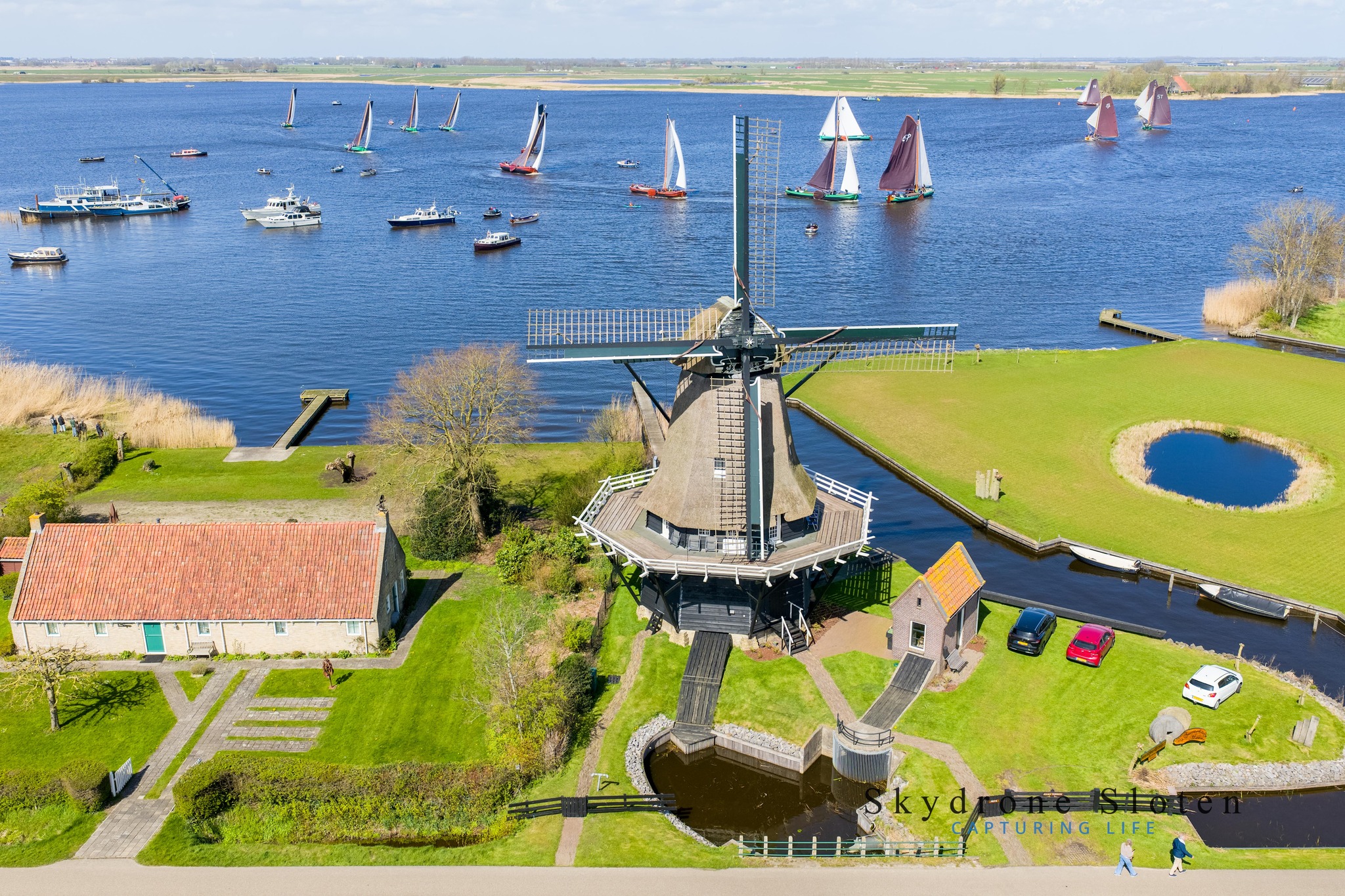 Vrijwilligers maken nieuwe vakantiespecial Dorpsblad Langweer