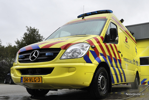 14102258 Ambulance gewassen