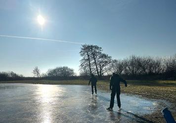 Eerste streken op onbetrouwbaar natuurijs De Ulesprong