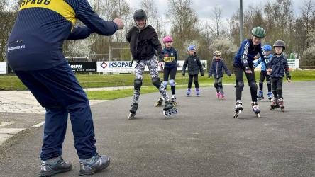 Gratis skeelerles van schaatstrainingsclub STD te Sint Nyk