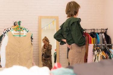 Markt vintage dameskleding Sint Nyk ‘hartverwarmend succes’