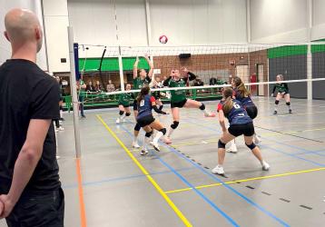 SNVV dames uitgeschakeld in beker