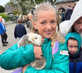 Dierendag op ‘It Klimmerblêd’ en in de heilige mis Sint Nyk