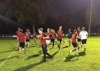 Langweer 1 walst na bliksemstart over Terschellinger AVV heen