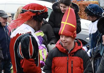 Spectaculaire intocht van Sinterklaas in Sint Nicolaasga
