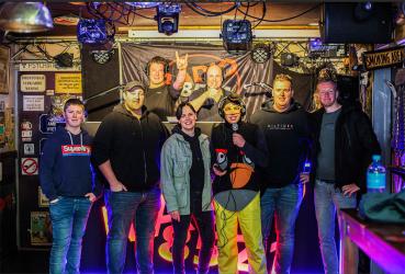 Jaartje pauze: team Radio 8521 mikt op grotere ‘Glazen Huis’-achtige opzet in 2026