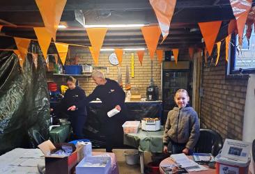 Derde oliebollenactie in Sint Nyk voor Stichting Energy4All