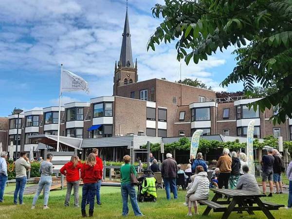 Start Bloeiweek Sint Nyk 2025: ,,Wauw! De kop is er af!''