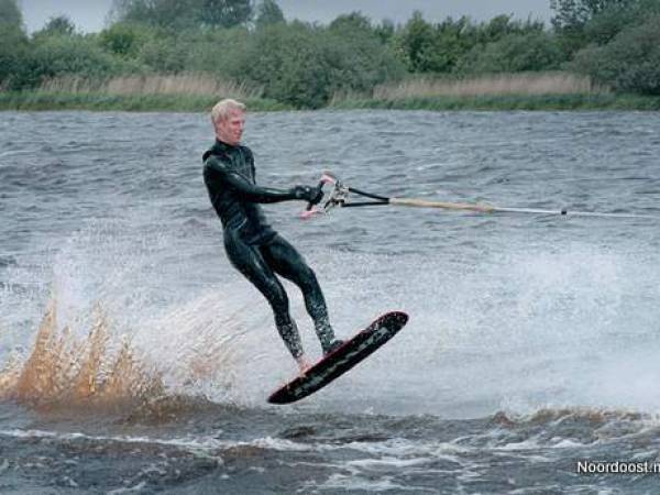 Waterskibaan Ulesprong stap dichterbij