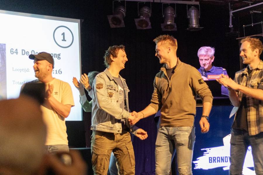 Team De Oorsprong wint Sint Nykster Brandweersurvival 2025