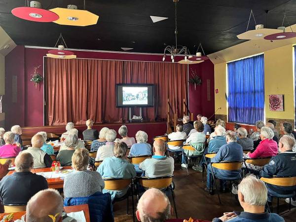 Grote belangstelling voor fotomiddag met oude beelden Sint Nyk