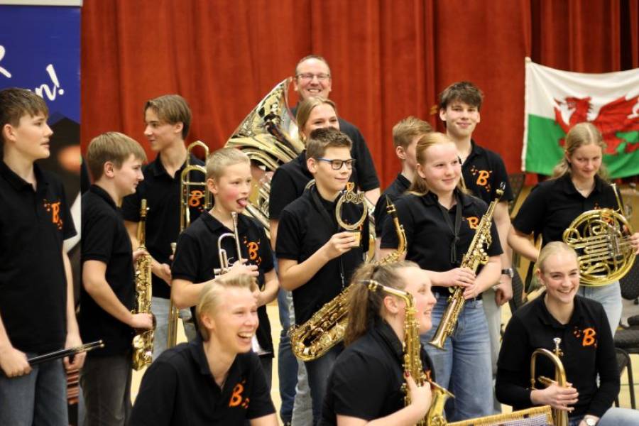 B-orkest Excelsior Ouwsterhaule schittert op festival