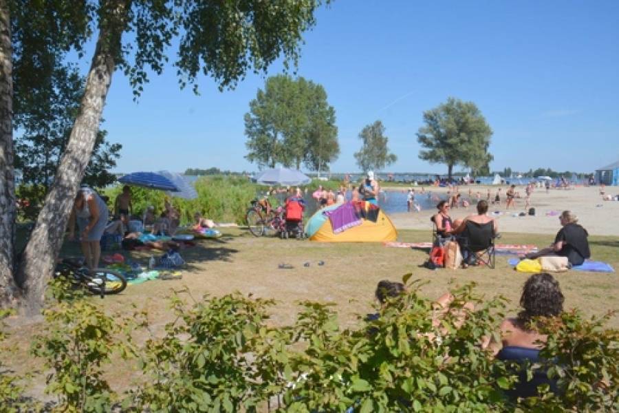 Petitie tegen sluiting bad Maeykehiem Sint Nyk