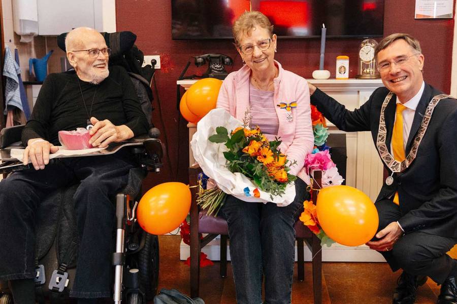 Koninklijke onderscheiding voor Wil Regeling-Quast uit Idskenhuizen