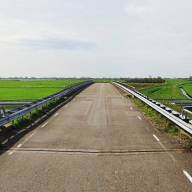 Onderhoud viaduct Pontdyk over A7: verkeer drie dagen via rijplaten