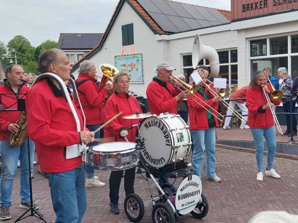 Muzikale Bloeiweekavond verhuist naar binnen in Unitas