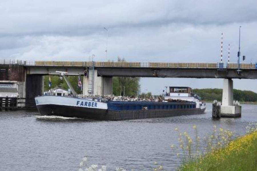 Compleet nieuwe brug bij Spannenburg; aquaduct te duur